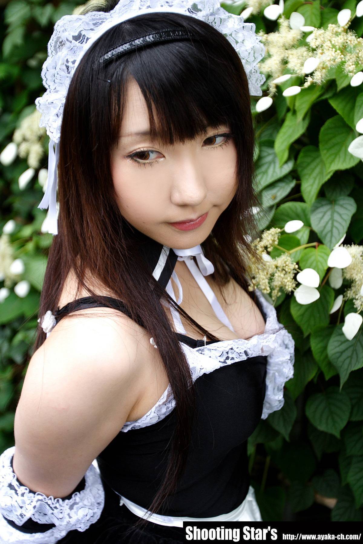 [Cosplay]  Sexy Maid with big boobs